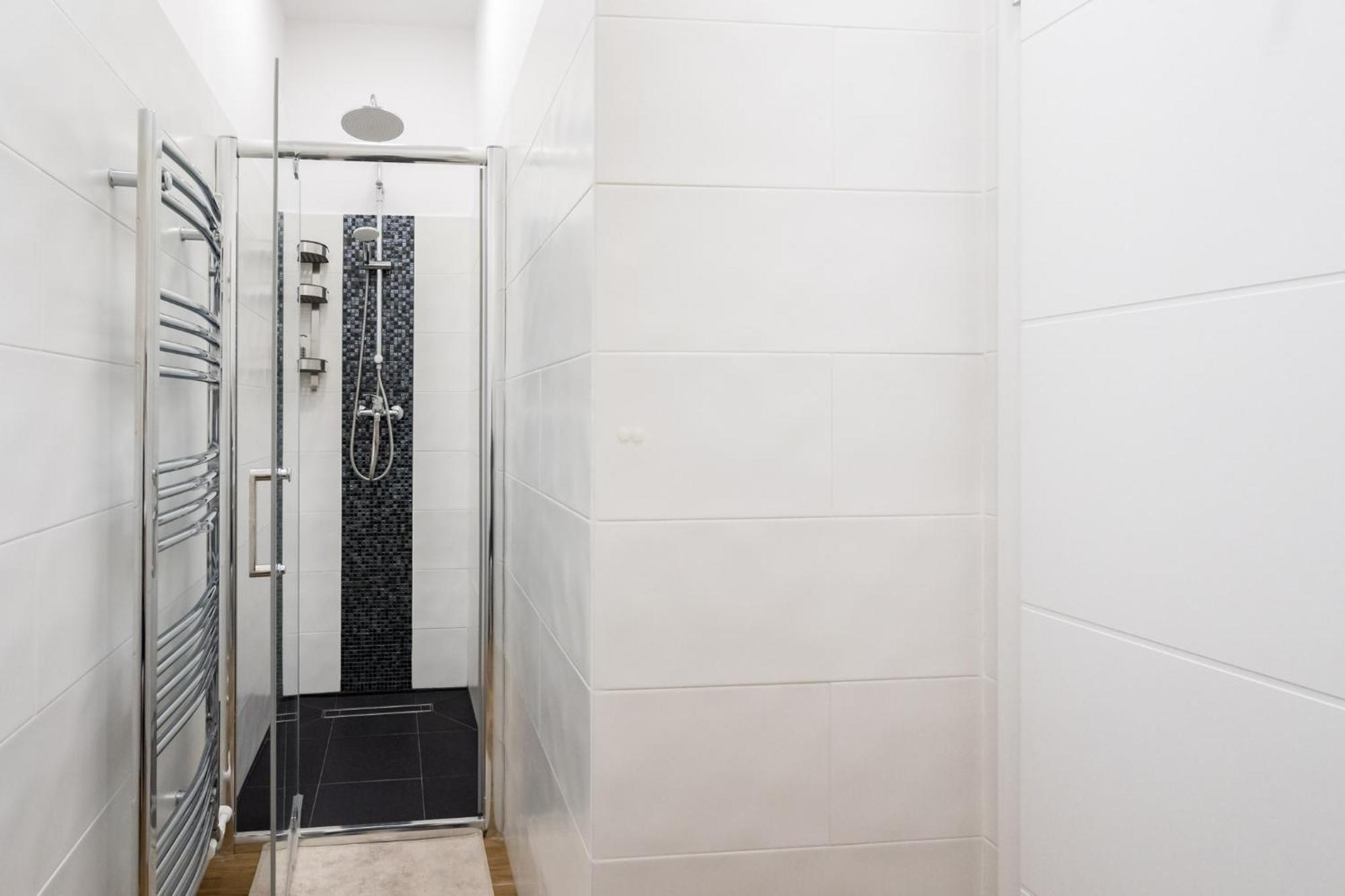 Urban Walls Apartments 5B Bucharest Exterior photo